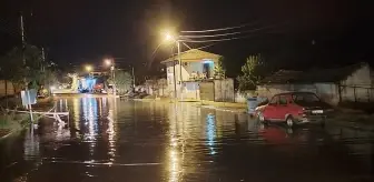 İzmir'de Sağanak ve Şiddetli Rüzgar Etkili Oldu