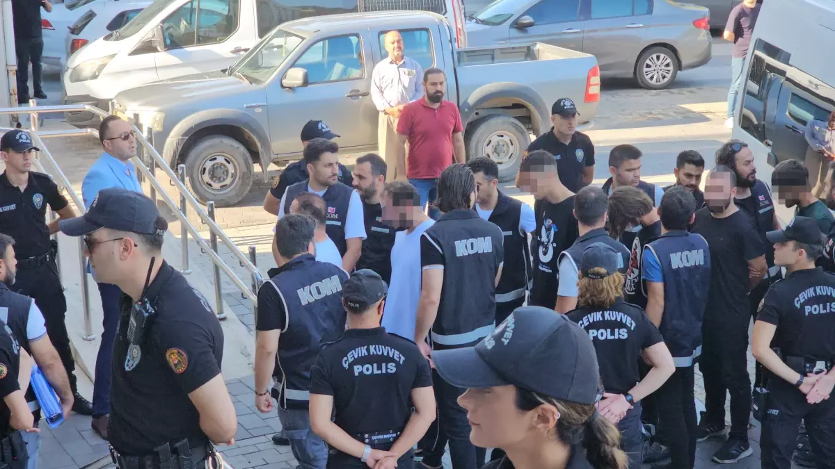 Zonguldak'ta Otomobil Kundaklama Olayında 4 Kişi Tutuklandı