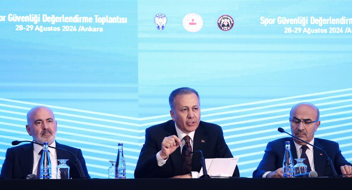 İçişleri Bakanı Ali Yerlikaya Başkanlığında Spor Güvenliği Değerlendirme Toplantısı Düzenlendi