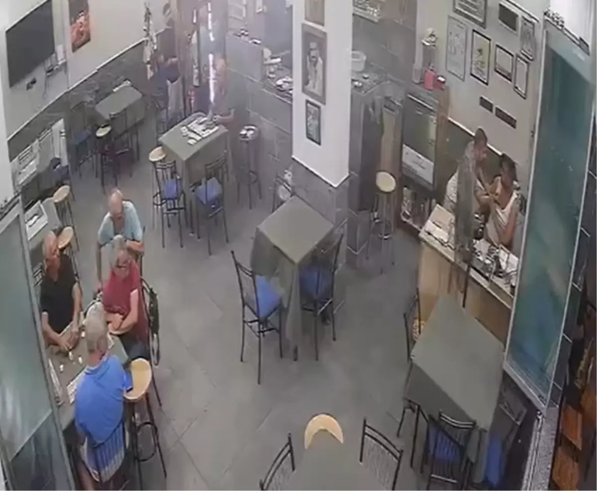 Kahvehanede Husumetli İşletmeci Bıçaklandı