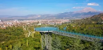 Isparta'da Kirazlıdere Cam Seyir Terası 450 Bin Kişi Tarafından Ziyaret Edildi