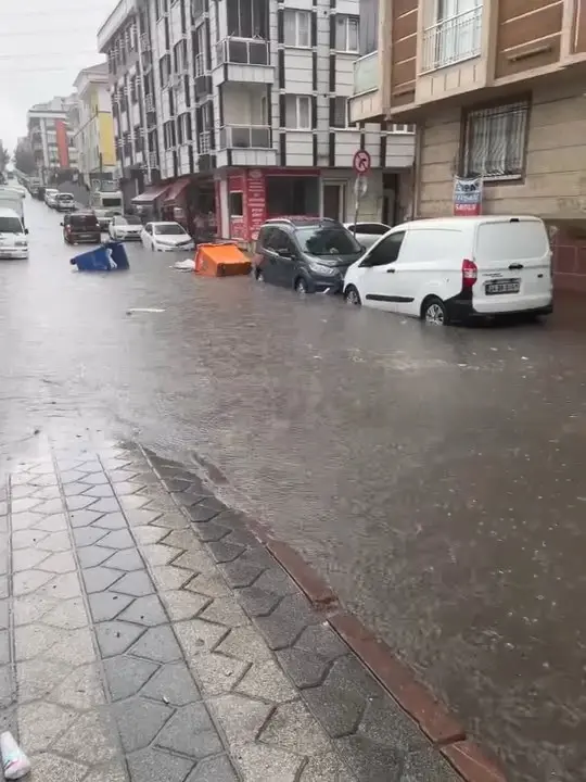 Heavy rain and hail expected in Istanbul! Horrific images are coming