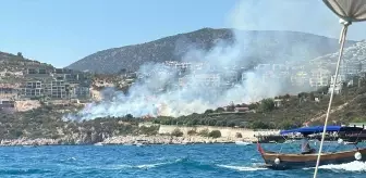 Antalya'nın Kaş ilçesinde çıkan yangın kontrol altına alındı