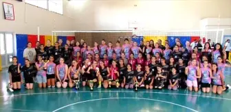 Sultanhanı ve Eskil Kaymakamlığı Voleybol Turnuvası Sona Erdi