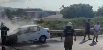 Hatay'ın Arsuz ilçesinde otomobil yangını söndürüldü