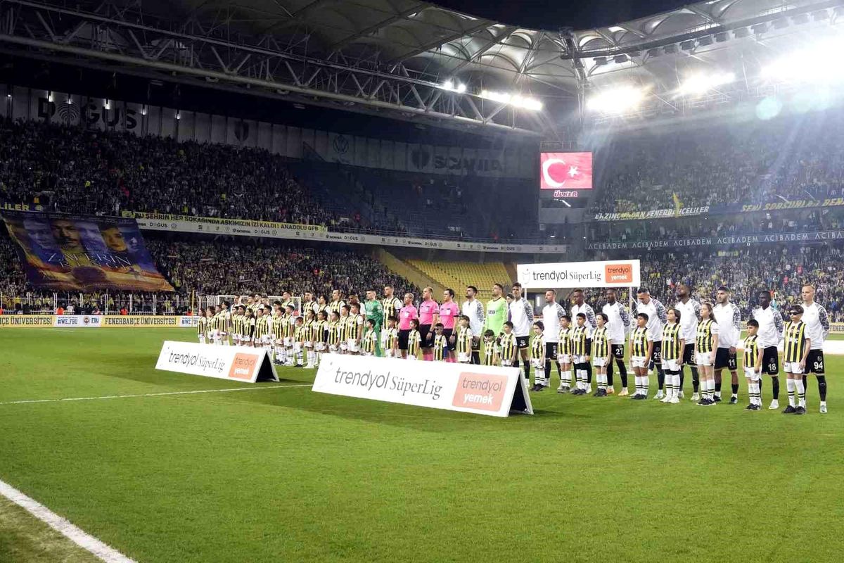 Fenerbahçe, Corendon Alanyaspor'u konuk edecek