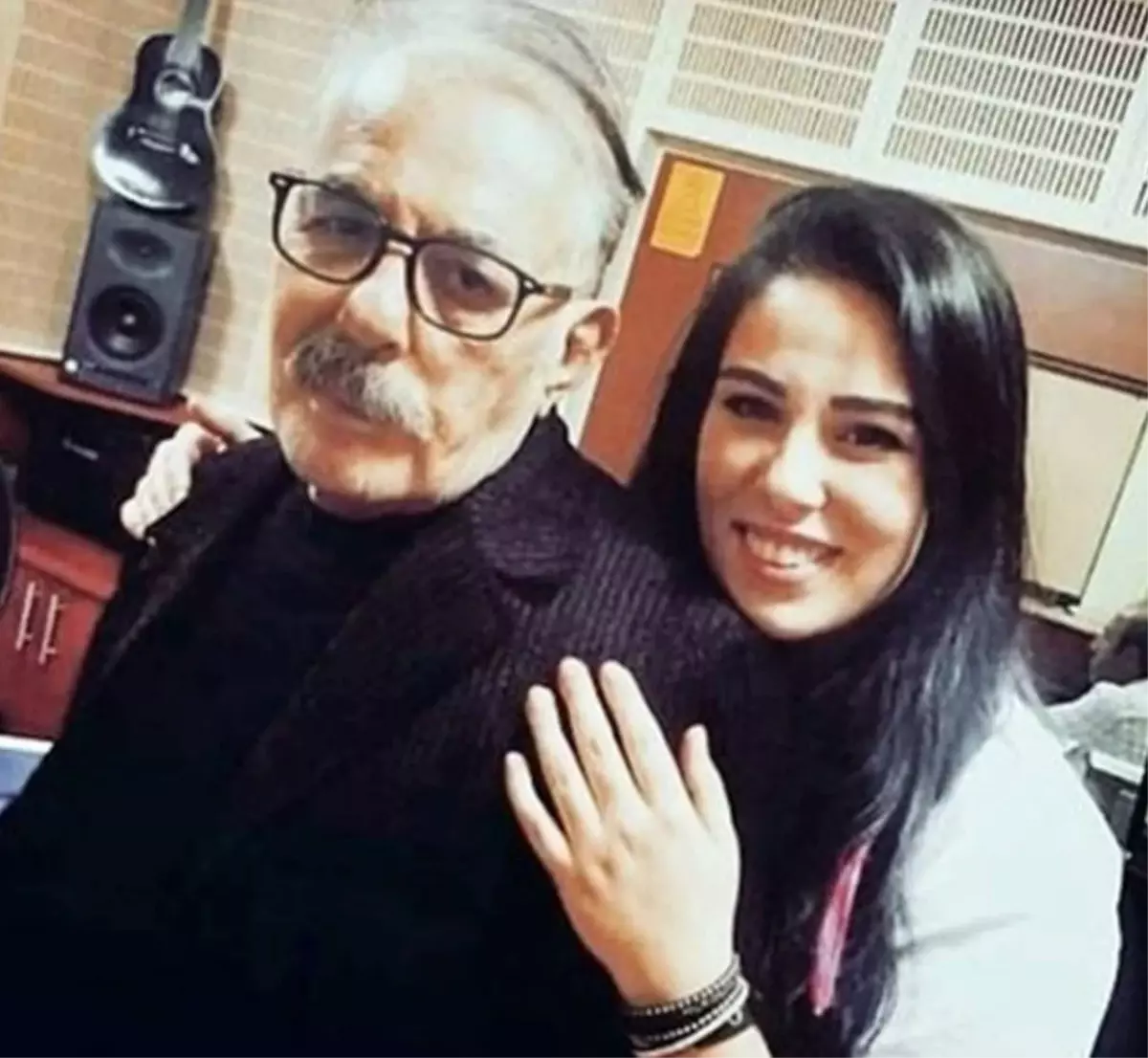 Ferdi Tayfur'un "Soyadımı kullanmasın" dediği kızı Tuğçe Tayfur'dan cevap: Allah var gam yok