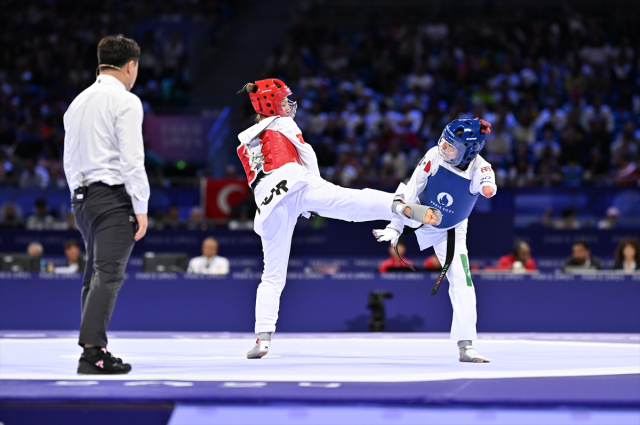 Milli tekvandocu Meryem Betül Çavdar, Paris 2024 Paralimpik Oyunları'nda bronz madalya kazandı