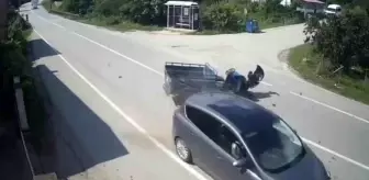 Ordu'da patpat ile otomobilin karıştığı trafik kazası kameraya yansıdı