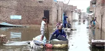 Pakistan'da muson yağışlarının bilançosu ağırlaşıyor: 260 ölü