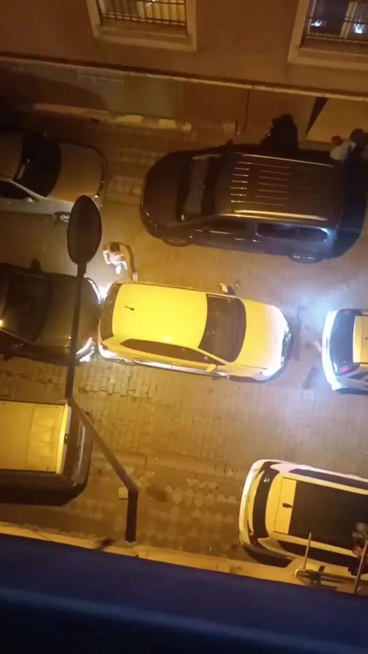Eski Sevgili Tarafından Saldırıya Uğrayan Kadın Yardım İstedi