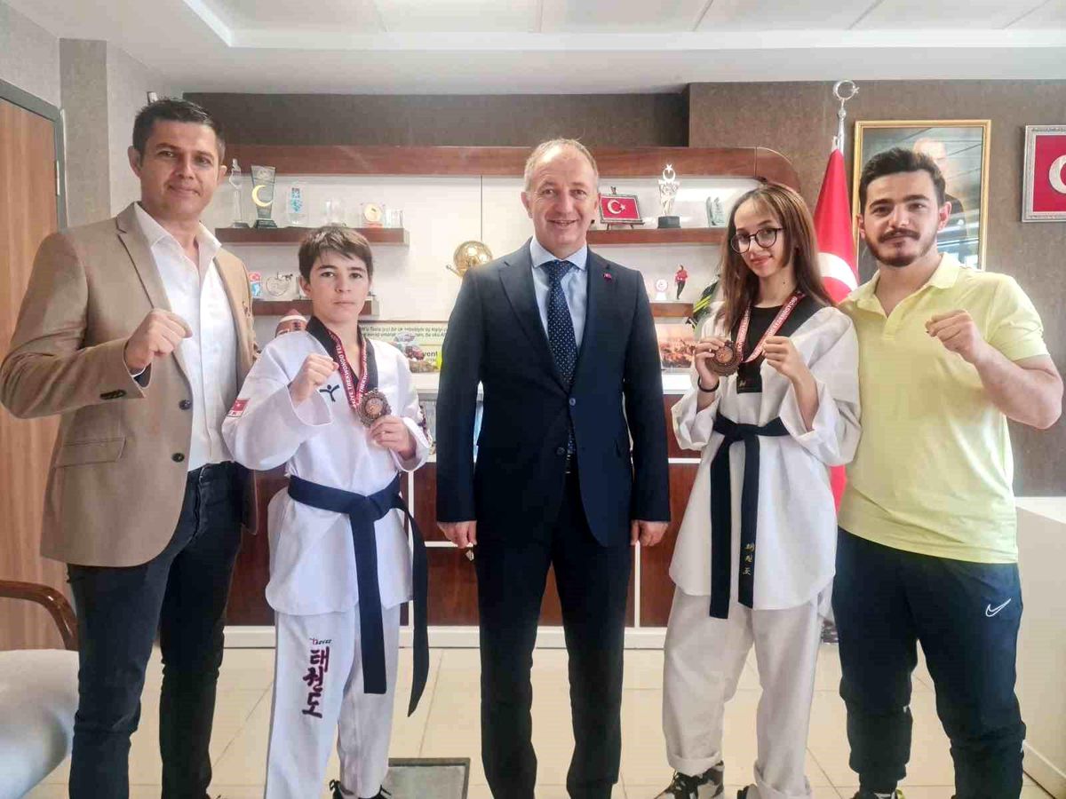 Erzurumlu Taekwondoculardan Bronz Madalya