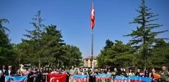 Azerbaycan'dan gelen şehit aileleri Cebeci Askeri Şehitliği'ni ziyaret etti