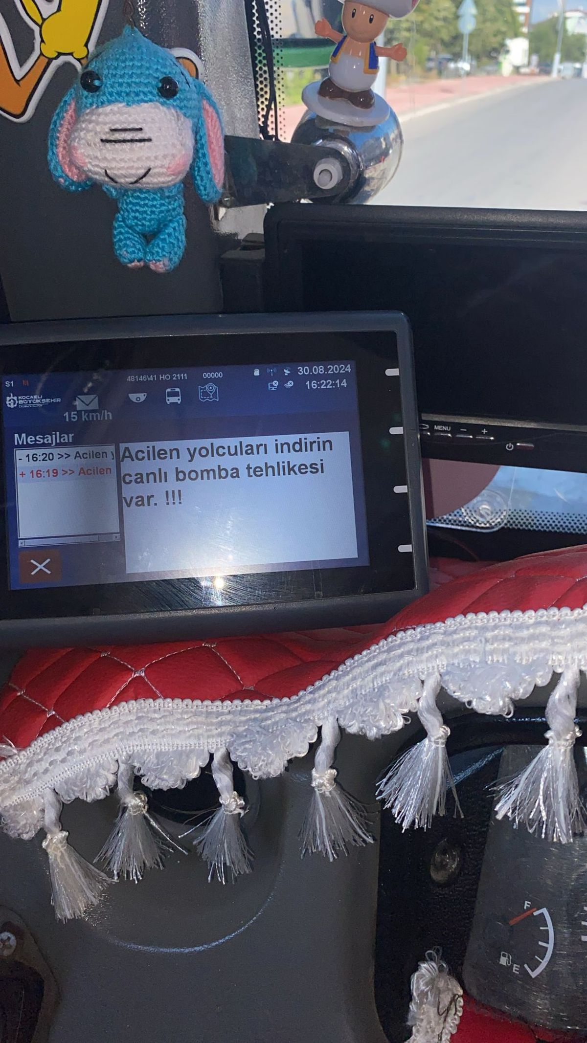 Kocaeli'de Otobüslere Canlı Bomba Tehdidi İhbarı