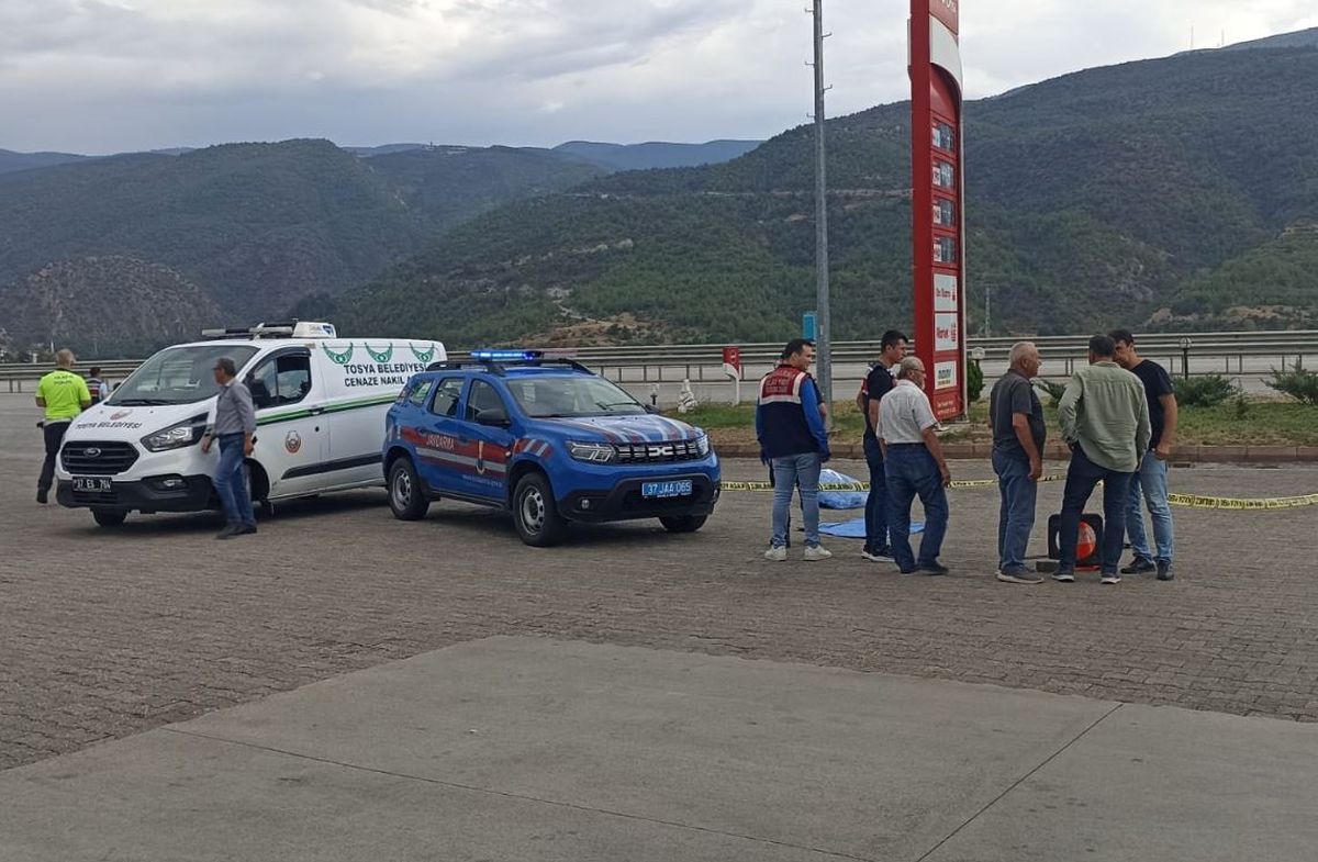 Tosya'da Otomobilin Çarptığı Yaya Hayatını Kaybetti
