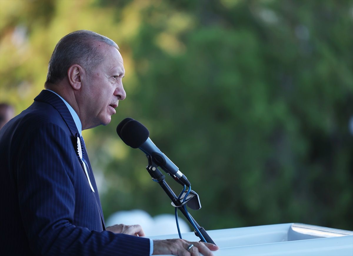 Cumhurbaşkanı Erdoğan'dan terörle mücadelede net mesaj: Çok yakında kilidi kapatacağız