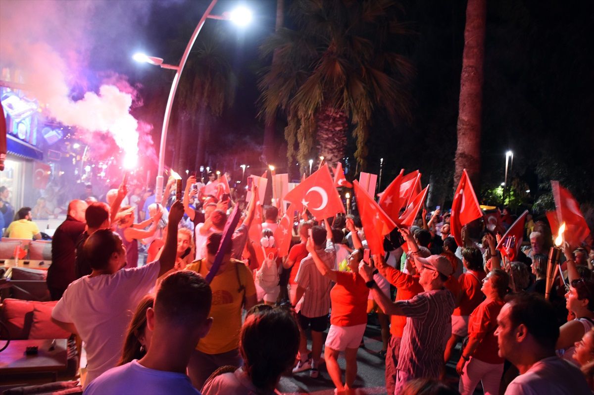 30 Ağustos Zafer Bayramı Kutlamaları Antalya, Muğla ve Isparta'da Düzenlendi