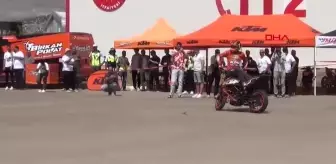 Motofest Drag Yarışlarında Pilotun Alevlerin İçinden Geçişi Heyecanlandırdı