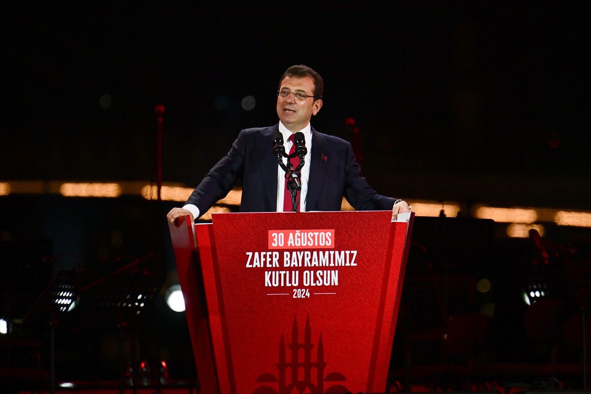 İBB, 30 Ağustos Zafer Bayramı'nı kutladı