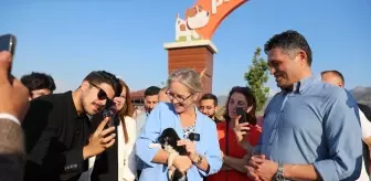 AK Parti İzmir Milletvekili Ceyda Bölünmez Çankırı, Pati Park'tan Köpek Yavrusu Sahiplendi