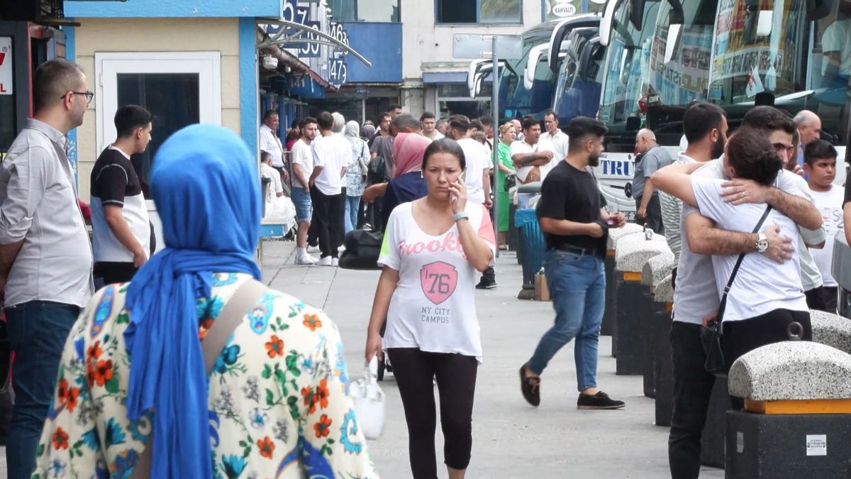 Okulların Açılmasına Sayılı Günler Kala İstanbul Otogarı'nda Yoğunluk Yaşanıyor