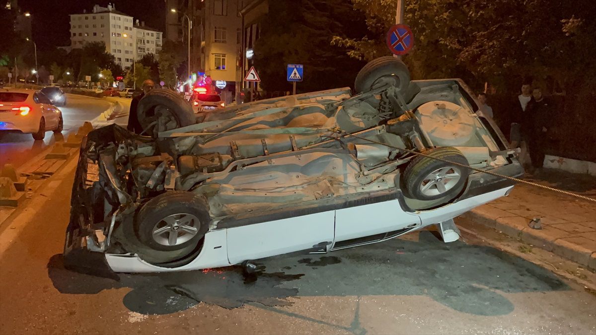 Eskişehir'de meydana gelen trafik kazalarında 3 kişi yaralandı