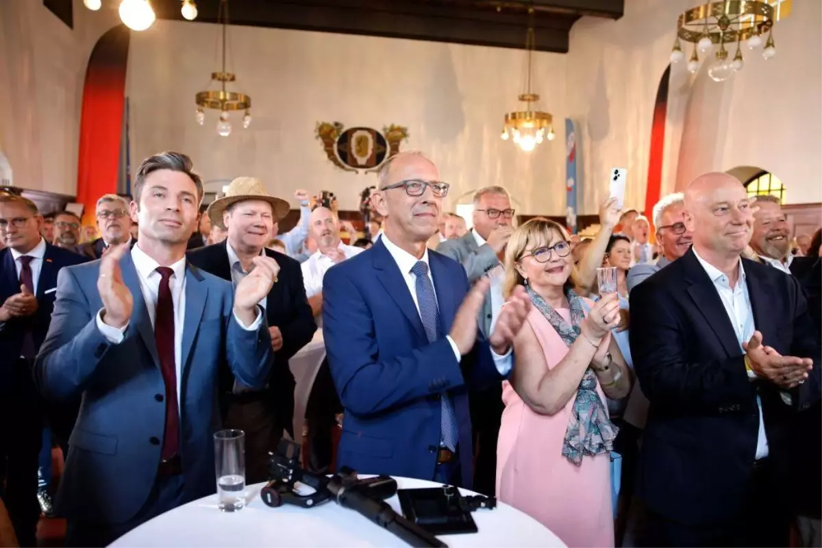 Almanya'da aşırı sağcı parti AfD birinci parti oldu