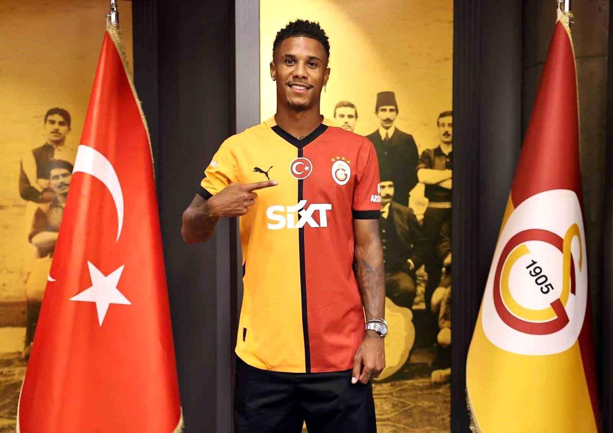 Galatasaray'ın yeni sol beki Ismail Jakobs oldu