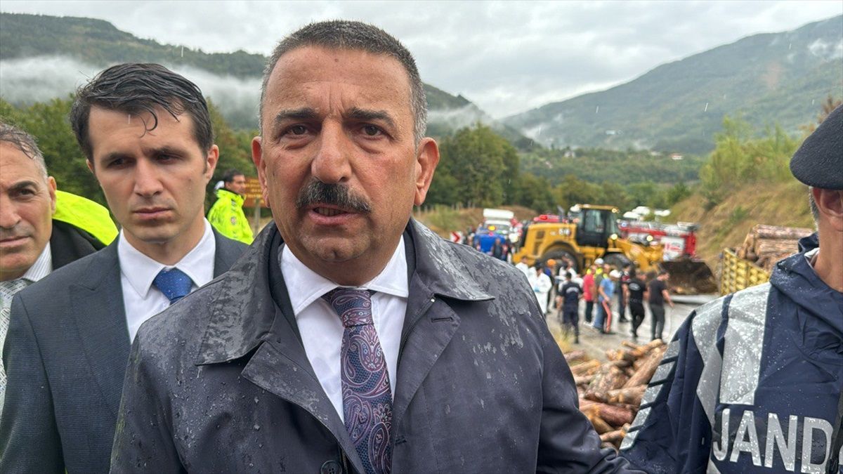Zonguldak'ta Otobüs-Kamyon Çarpışması: 2 Ölü, 23 Yaralı