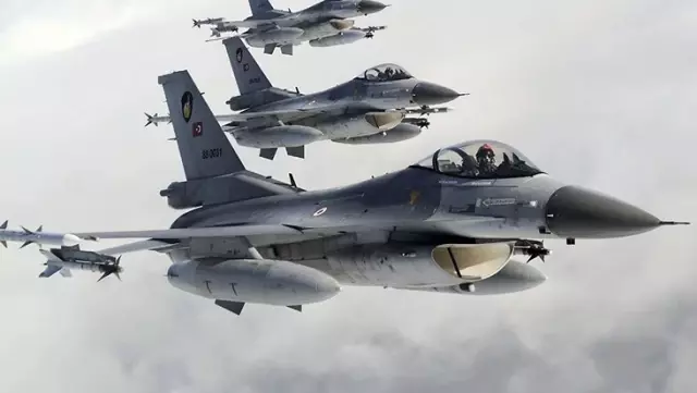 Air operation from the Turkish Armed Forces to Northern Iraq: 20 terrorist targets destroyed.