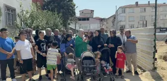 Pendik'te İETT otobüsü çarpması sonucu yıkılan binanın sakinleri eylemde