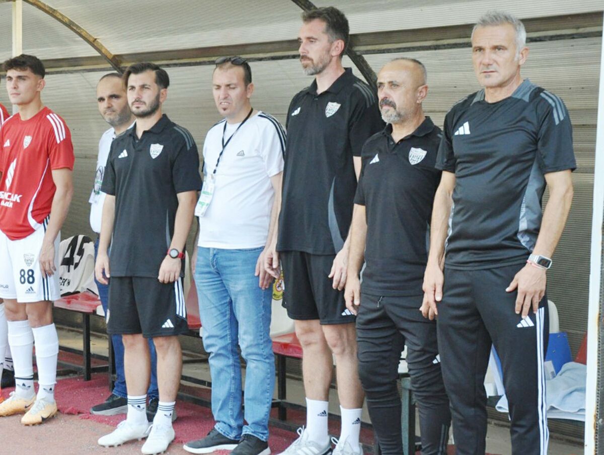 Somaspor Teknik Direktörü Güraçar: 'Takıma takviyeler sürecek'