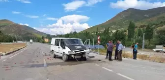 Tokat'ta iki kamyonetin çarpışması sonucu 4 kişi yaralandı