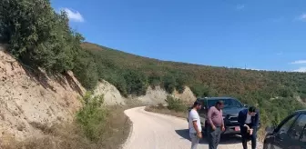 Tokat Almus'ta köy yoluna ikinci kat asfalt satıh kaplama işi tamamlandı