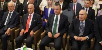 3 eski başkanın katıldığı kurultayda gözler Kemal Kılıçdaroğlu'nu aradı