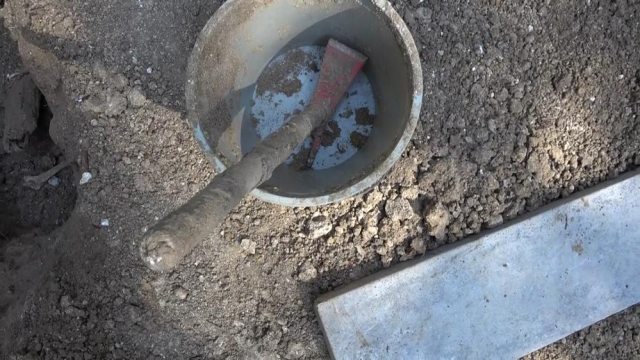 Treasure Hunters Searching for FETÖ's Treasure! They meticulously searched the cemetery with claims of 6 million and 6 kilograms of gold