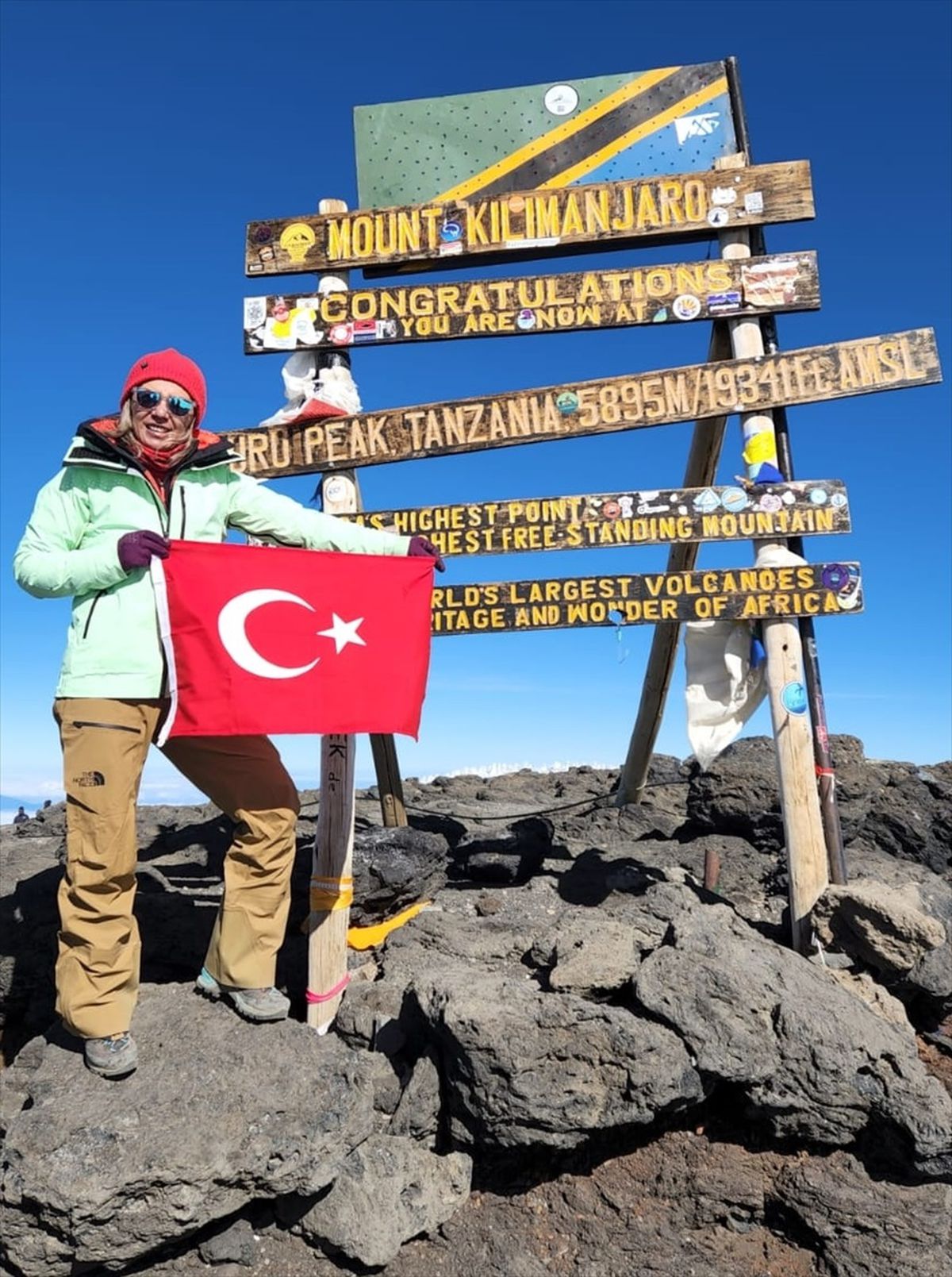 Dağcı Nurhan Cengiz, Kilimanjaro Dağı'na tırmandı
