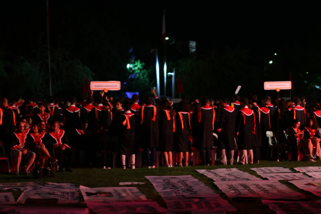 ODTÜ Mezuniyet Töreninde Rektör Protestosu