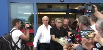 Şenol Güneş, Trabzon'da çiçeklerle karşılandı