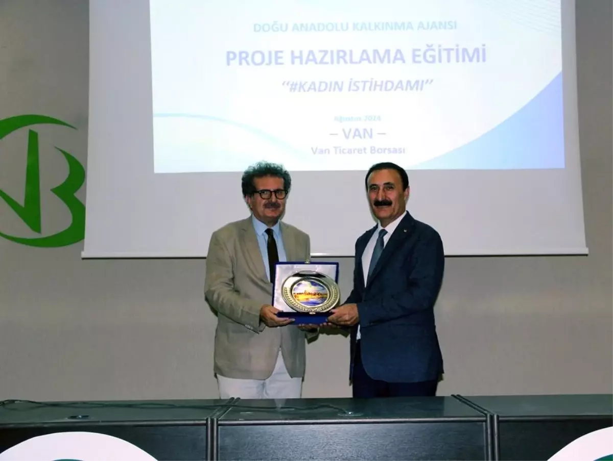 Van Ticaret Borsası'ndan Kadın İstihdamı Proje Döngüsü Yönetimi Eğitimi