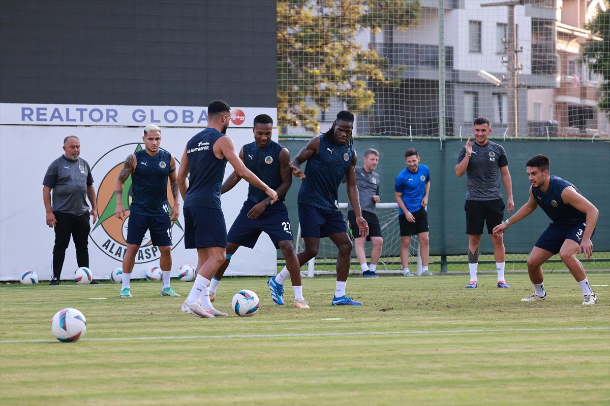 Corendon Alanyaspor, Atakaş Hatayspor maçı hazırlıklarına başladı