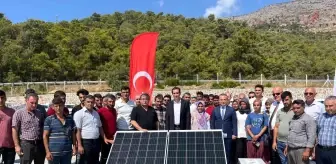 Mersin'de Hayvan Yetiştiricilerine Taşınabilir Güneş Enerjisi Paneli Dağıtıldı