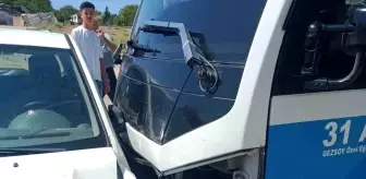 Eskişehir'de freni boşalan minibüs 2 otomobile çarptı