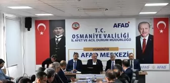 İçişleri Bakan Yardımcısı Münir Karaloğlu, Osmaniye'de deprem konutları ve rezerv alanlarında incelemelerde bulundu