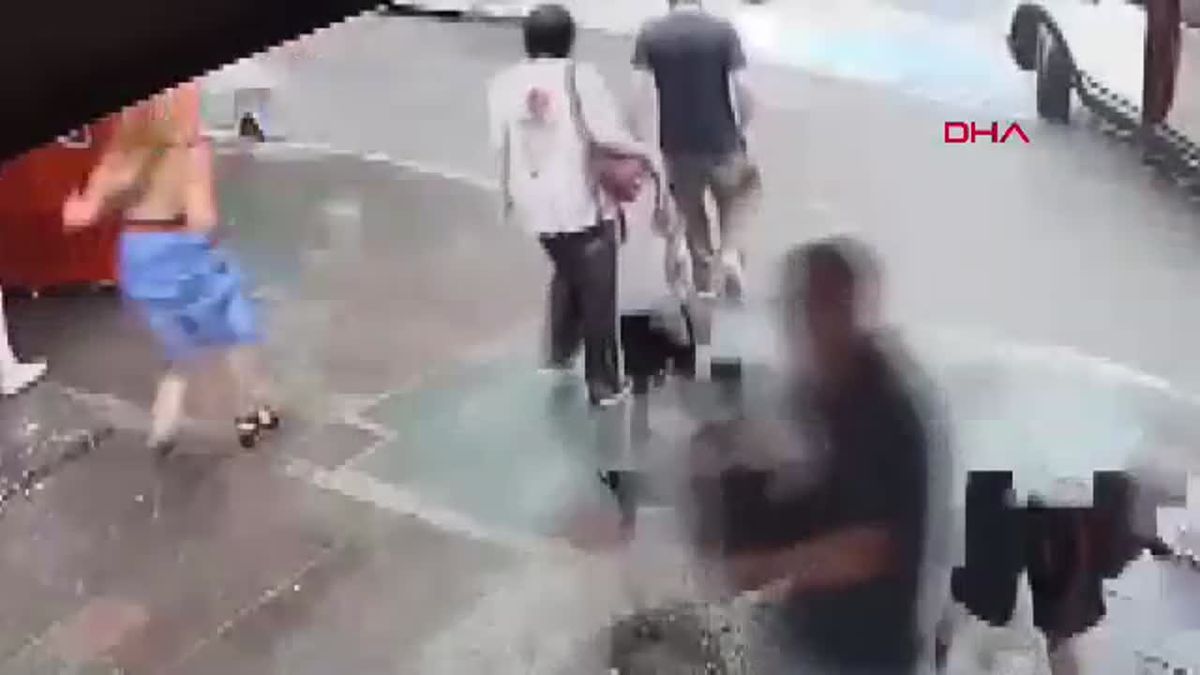 İzmir'de Akıma Kapılan İki Kişinin Ölüm Davasında 42 Sanık İlk Kez Mahkemede