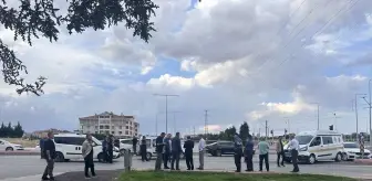 Konya'da çalıntı otomobildeki şüpheliler polise ateş açtı, 2 memur yaralandı