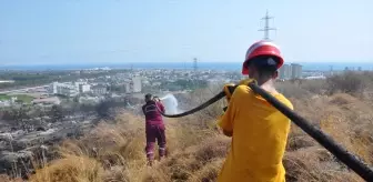 Silifke'de makilik alanda çıkan yangın söndürüldü