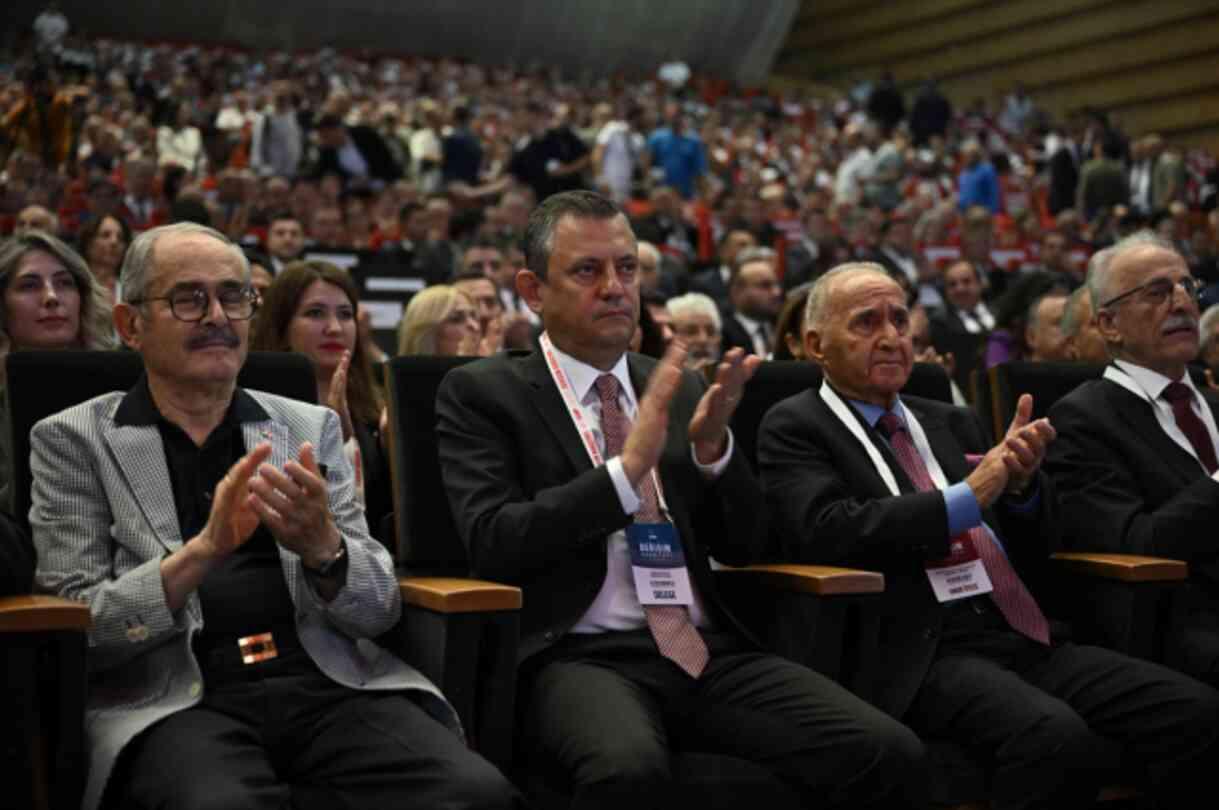 CHP'de tüzük değişikliği kabul edildi