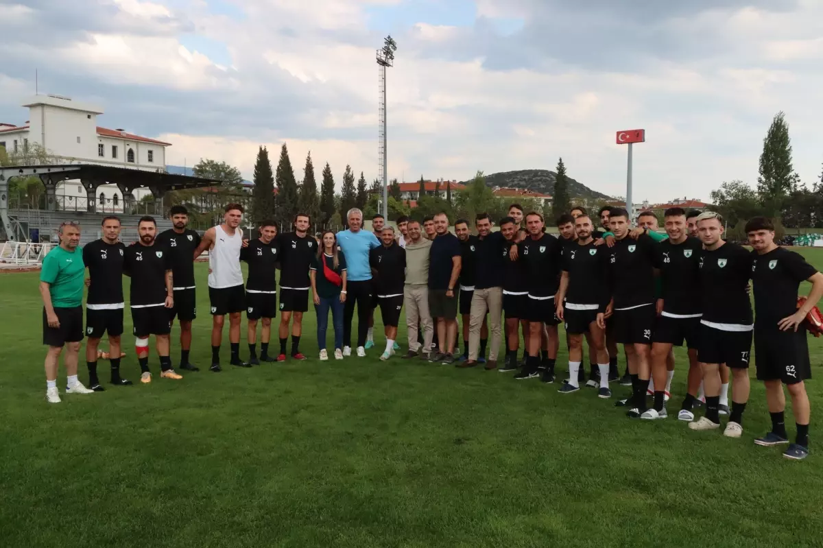 Muğlaspor, Atatürk Stadı'ndaki Çalışmaları Takip Ediyor