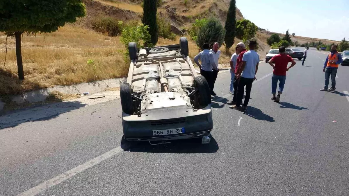 Adıyaman'da Otomobil Takla Attı: 1 Yaralı